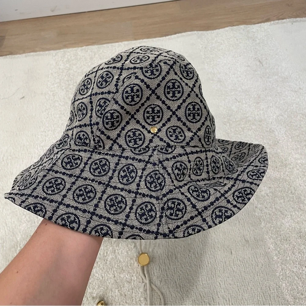 TORY BURCH Women's T Monogram Reversible Bucket Hat - Picture 5 of 9